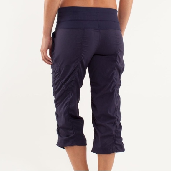 Lululemon Deep Indigo Dance Studio Underlined Cropped Pants Size 4 - Picture 3 of 13